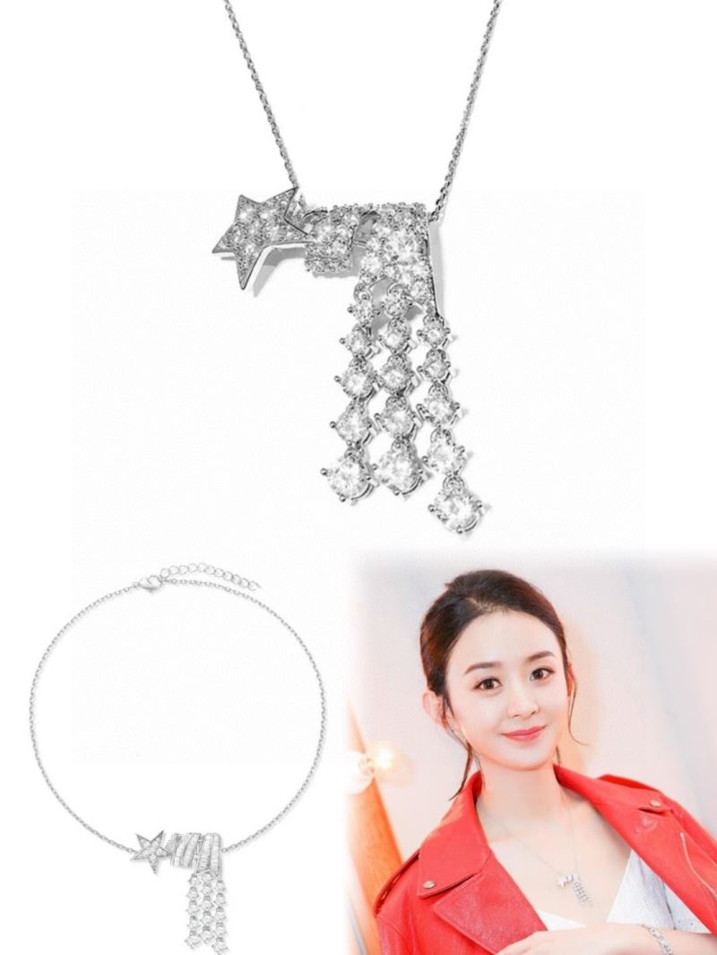 Ch**el necklaces